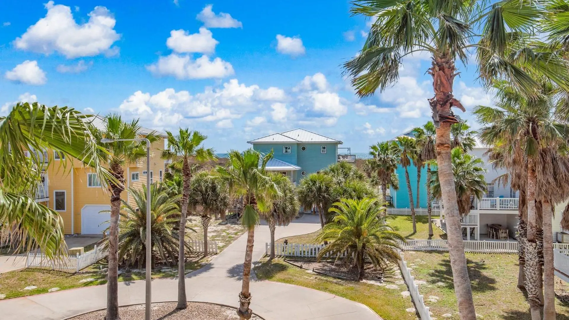 Palm Breeze - Ocean Views, Golf Cart, Game Room! Port Aransas