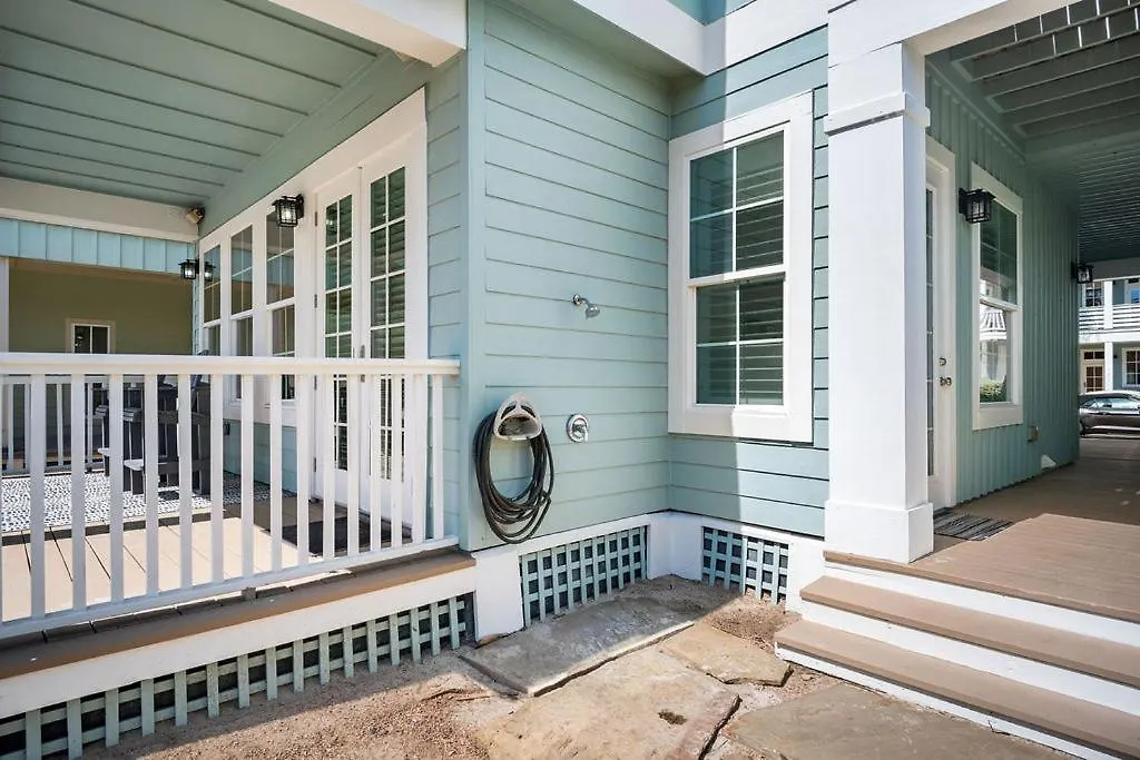 Holiday home The Blue Dog 112 St