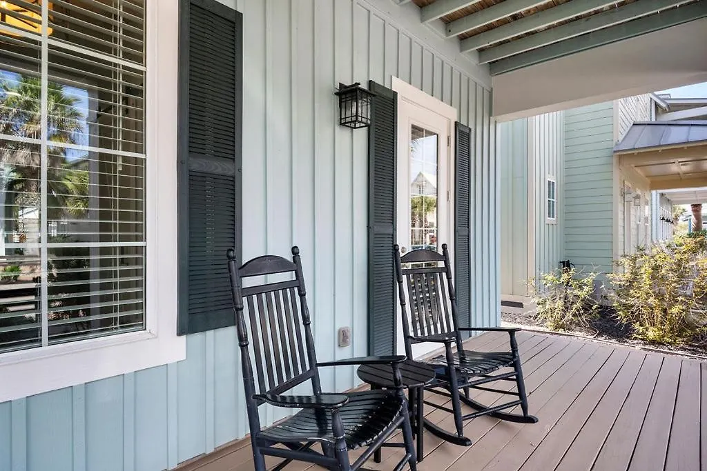 Holiday home The Blue Dog 112 St *