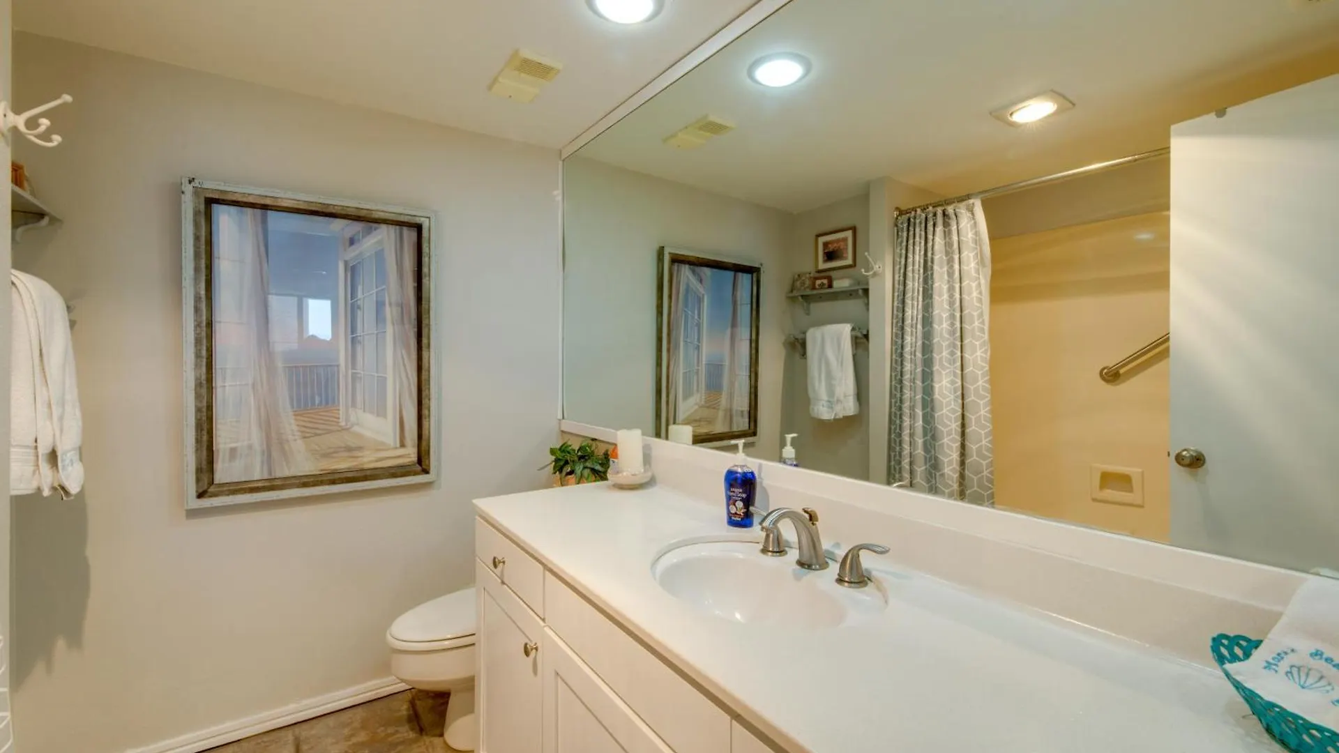 Apartment 7th-floor Oceanfront Unit With Pools In Port Aransas