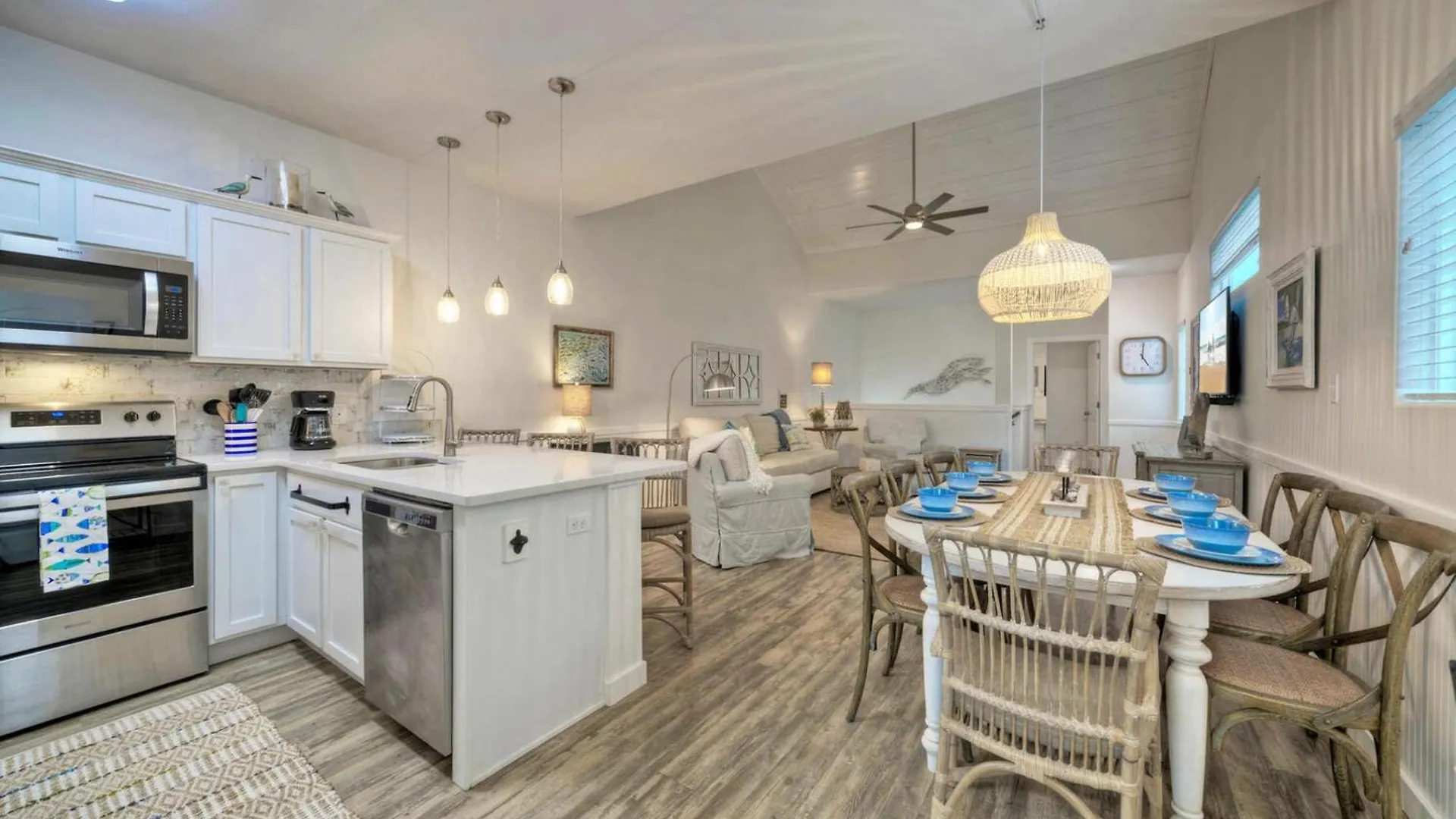 Sleeps 29 3 Homes Beachside Pool Walk To The Port Aransas