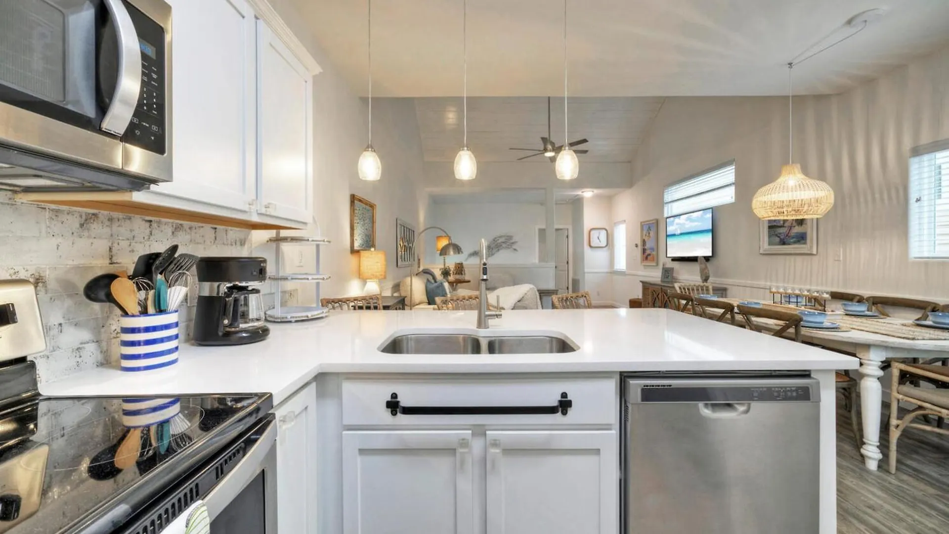 Sleeps 29 3 Homes Beachside Pool Walk To The *
