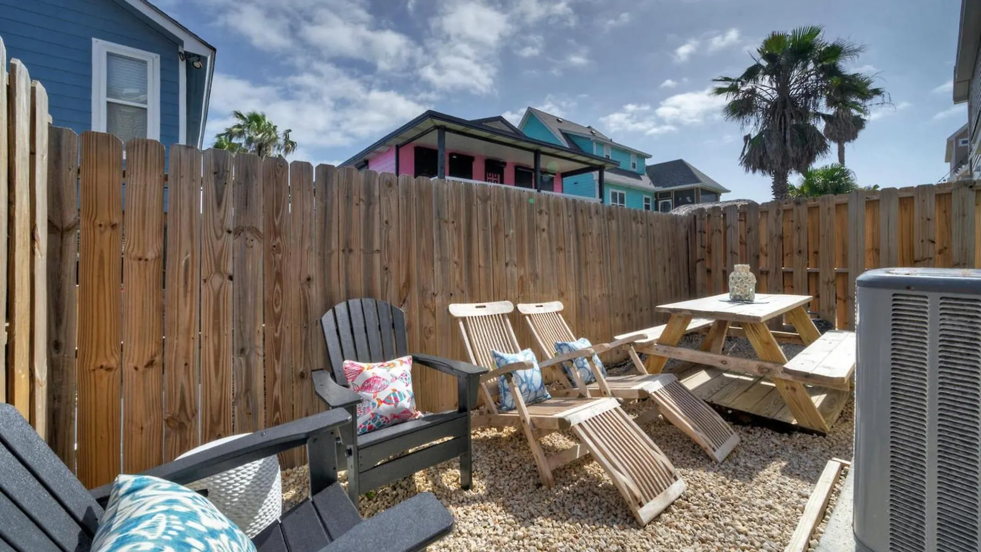 Holiday home Sleeps 29 3 Homes Beachside Pool Walk To The