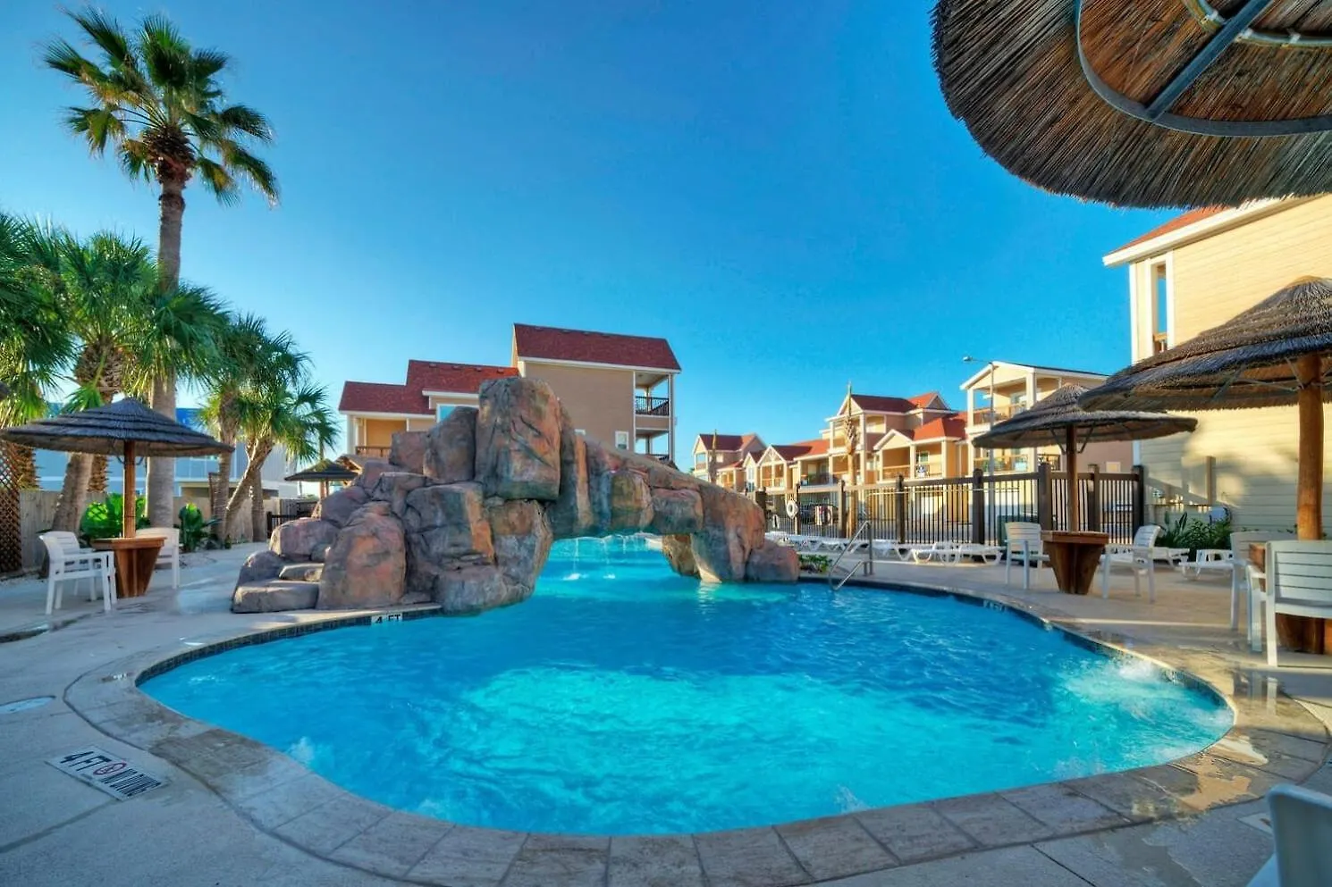 Holiday home Sleeps 23 2 Beachside Homes Pool Walk To The Balcony Yard