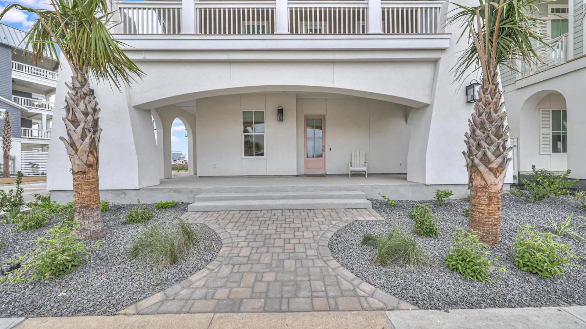 Oceanfront At Sunrise Holiday home