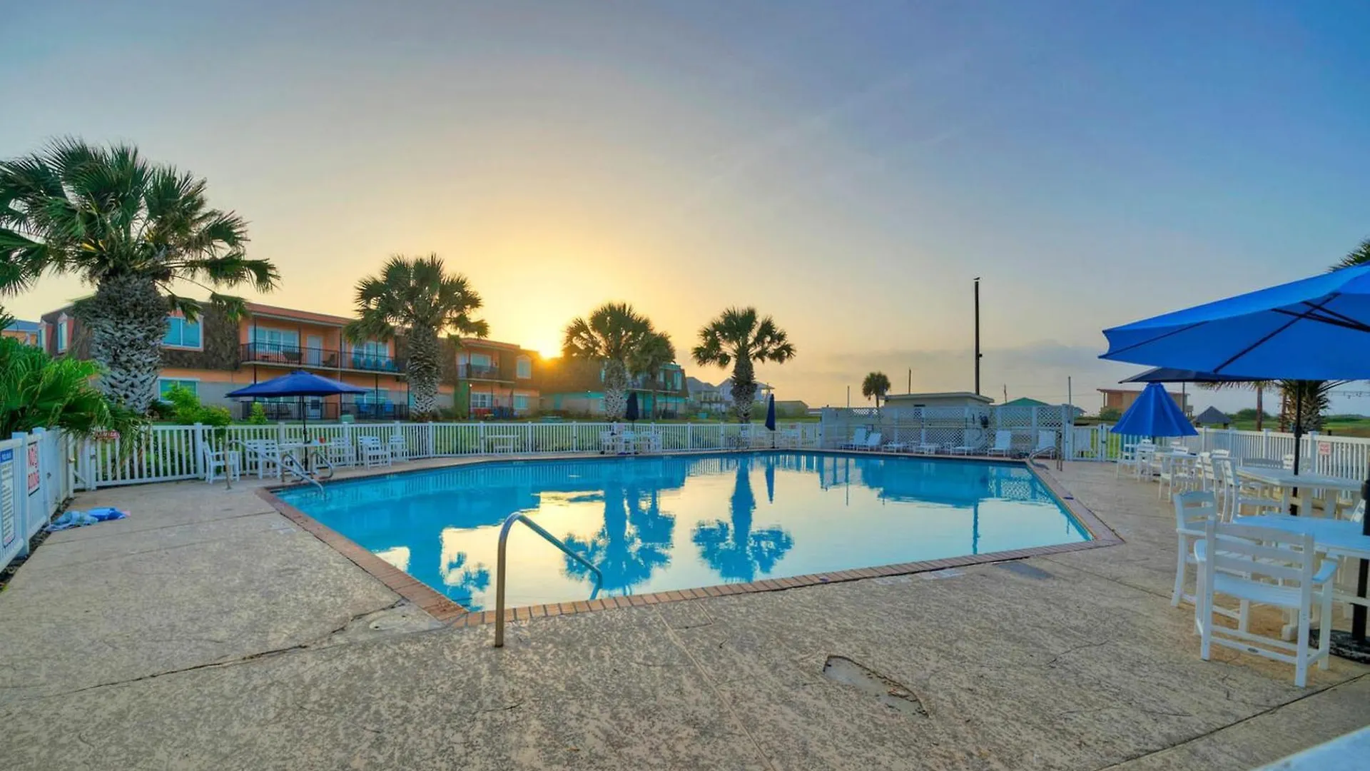 Holiday home 2 Boardwalk 2 Pools Tennispickleball Island Retreat Complex