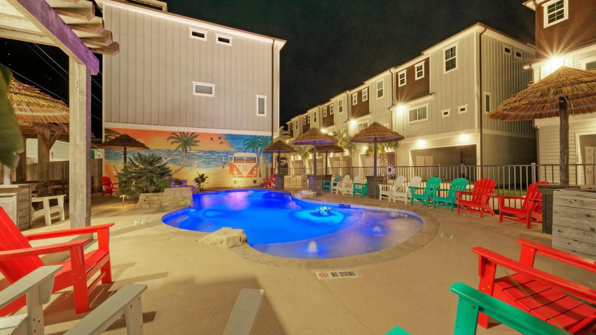 Sleeps 33 4 Walk To The Resort-style Pool Endless Summer Holiday home Port Aransas