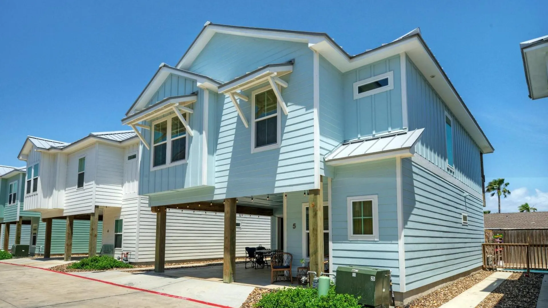 Luxury 4br Retreat W Pool Walk To Dining Shops Shore Thang Port Aransas