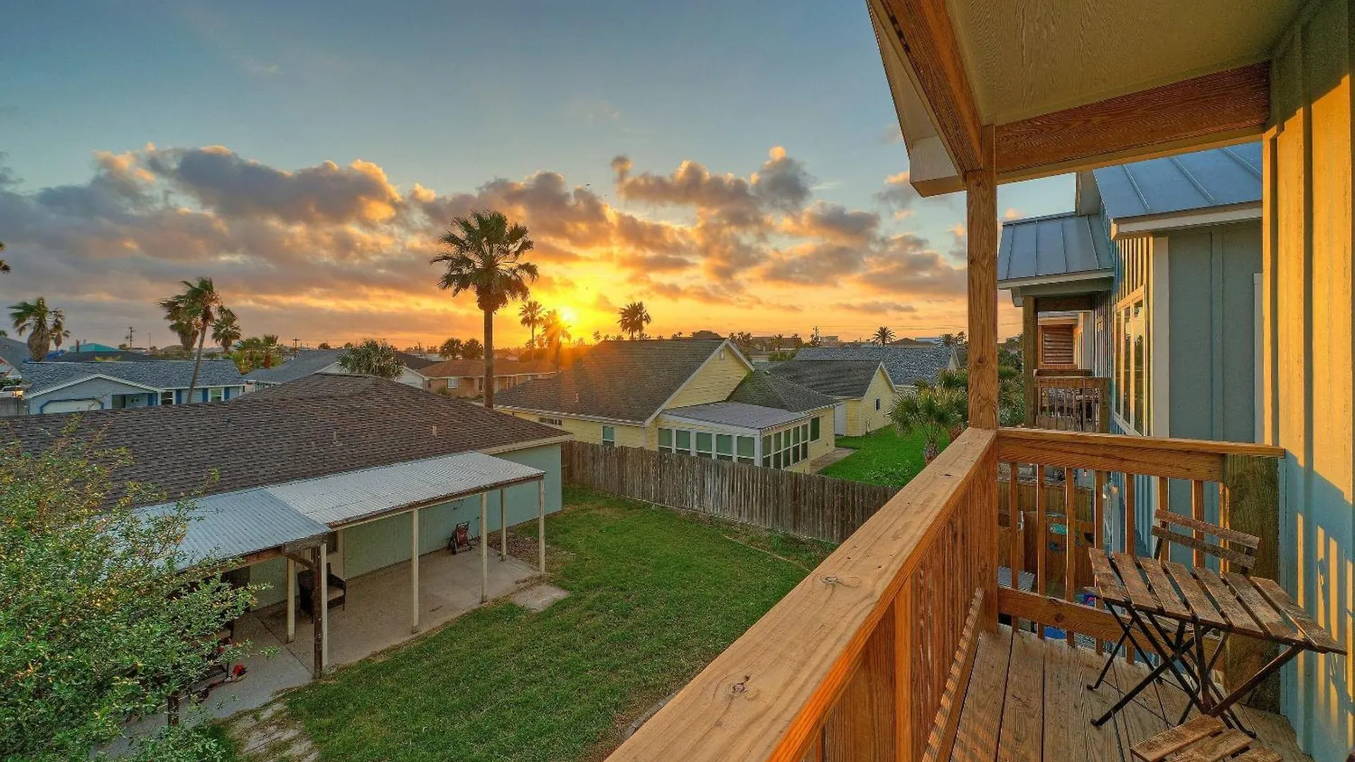 Luxury 4br Retreat W Pool Walk To Dining Shops Shore Thang *