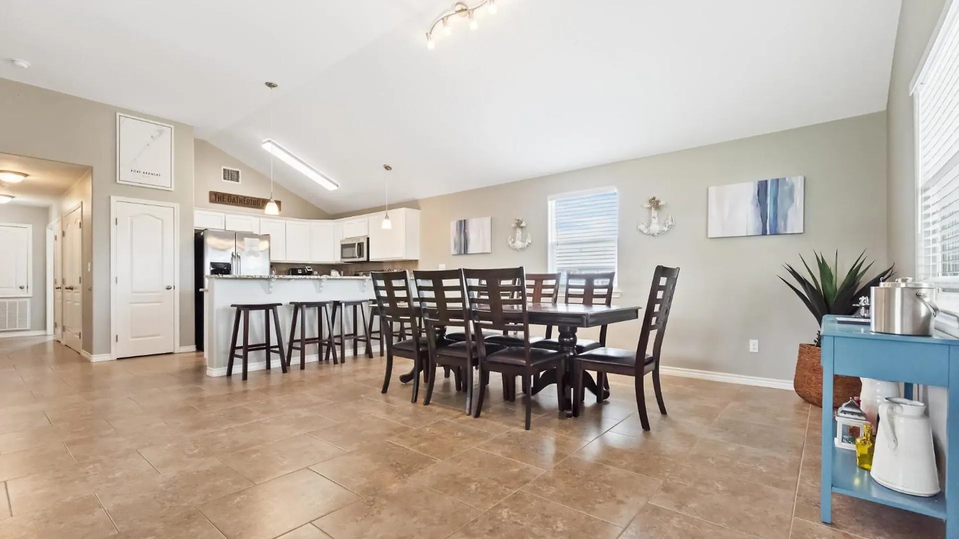 Latitude Adjustment - Private Pool/elevator! Holiday home