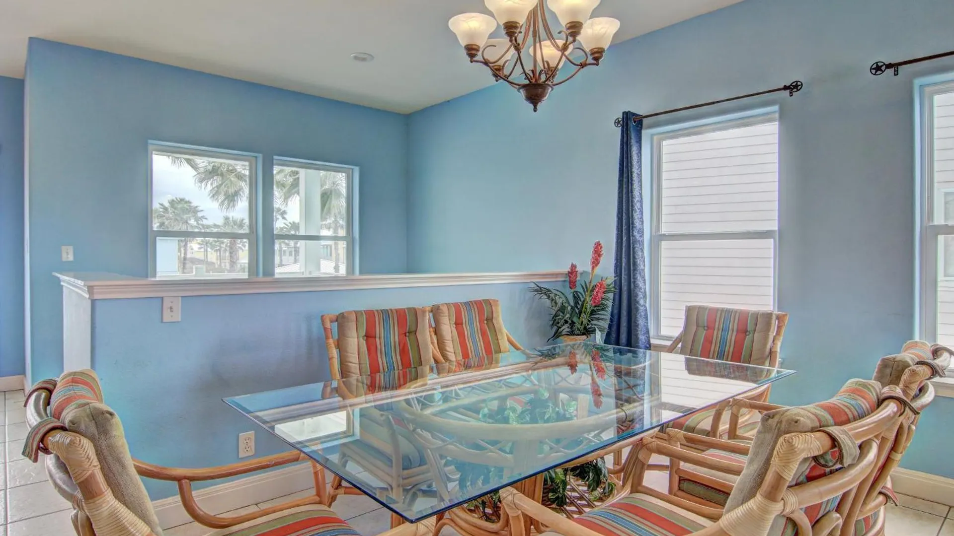 Casa Palmas - Pet Friendly! Boardwalk To The Beach! Port Aransas