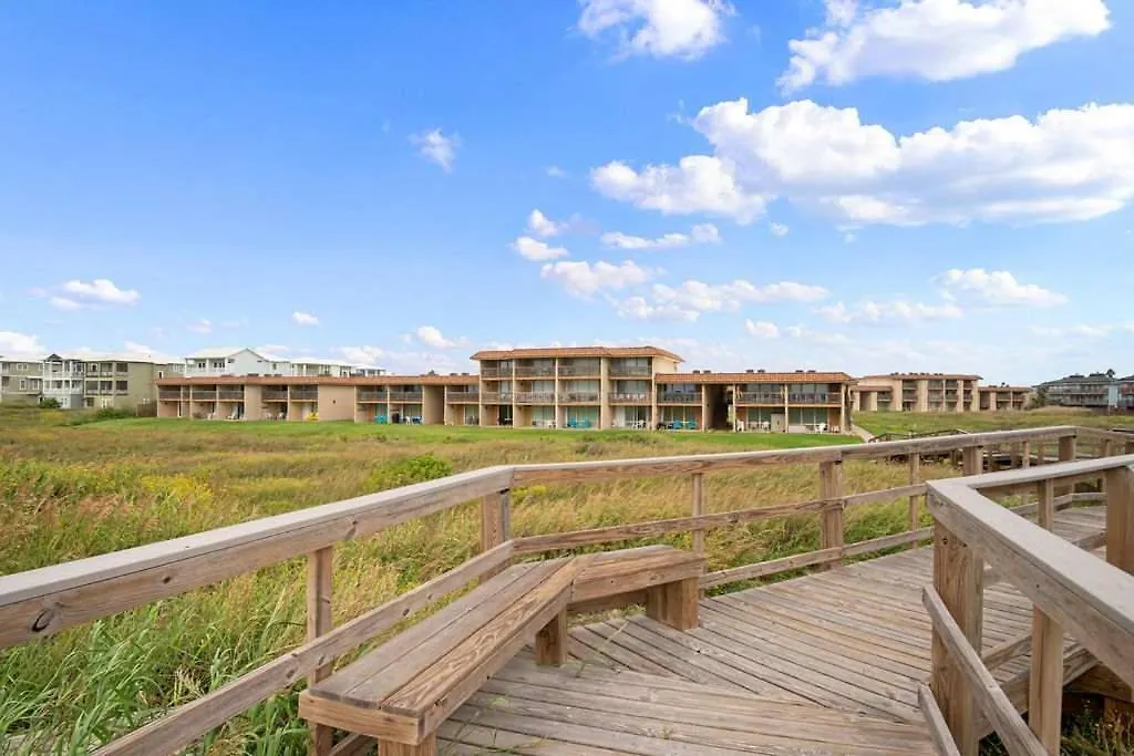 A Sunny At Sea Sands Holiday home