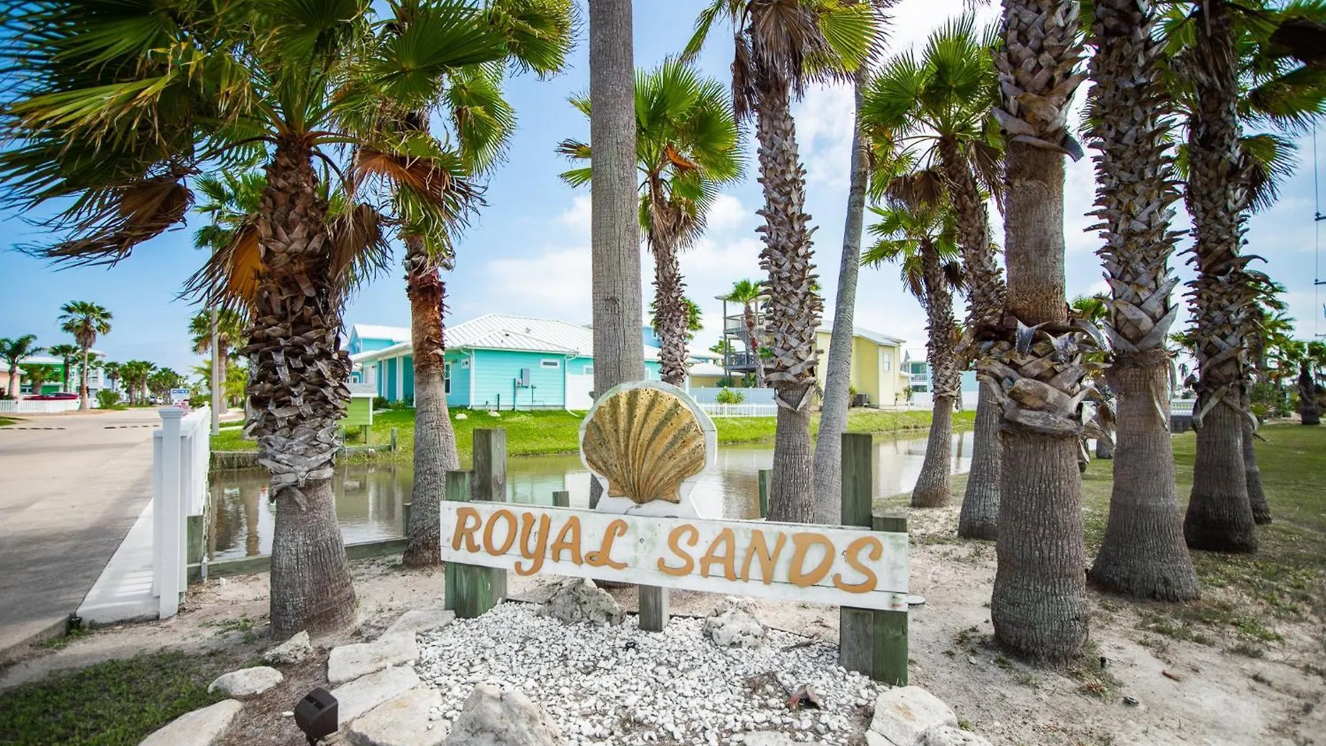 Casa Palmas - Pet Friendly! Boardwalk To The Beach!