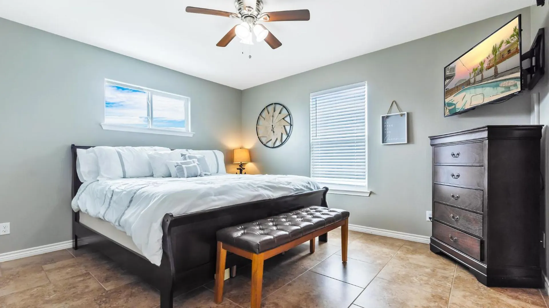 Latitude Adjustment - Private Pool/elevator!