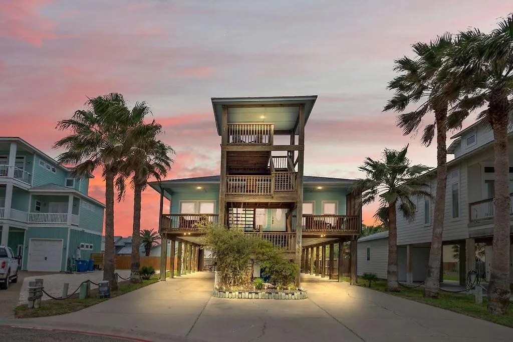 Casa Playa - Ocean Views!! Boardwalk To The Beach! Holiday home Port Aransas