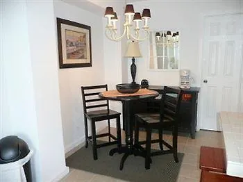 Double Barr Cottages *