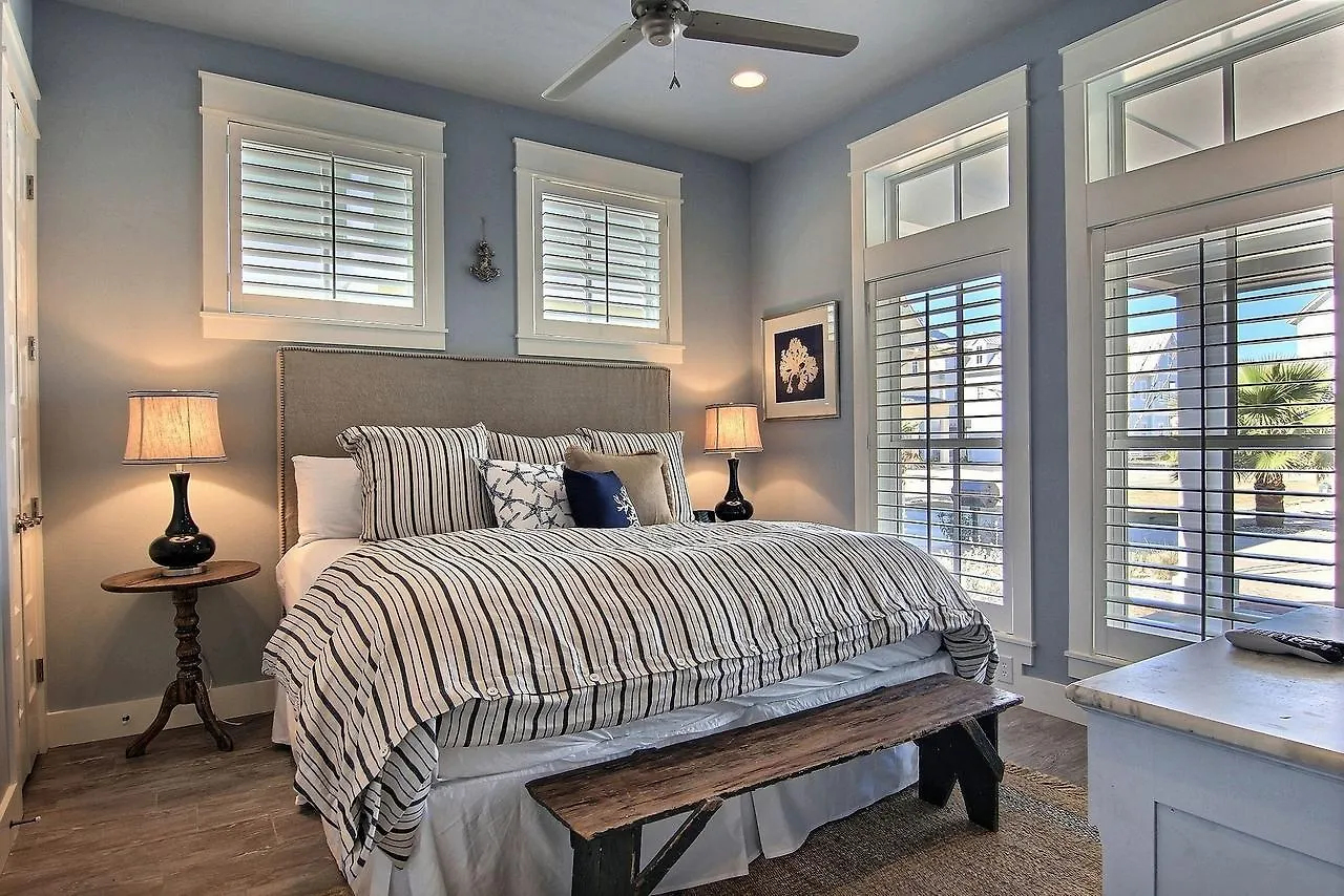 Carry On-4 Bedroom *