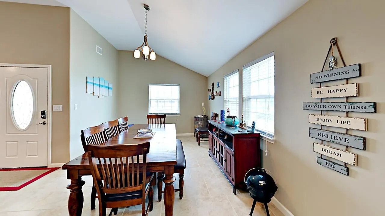 Holiday home 420 Chloes Way - Three Bedroom *