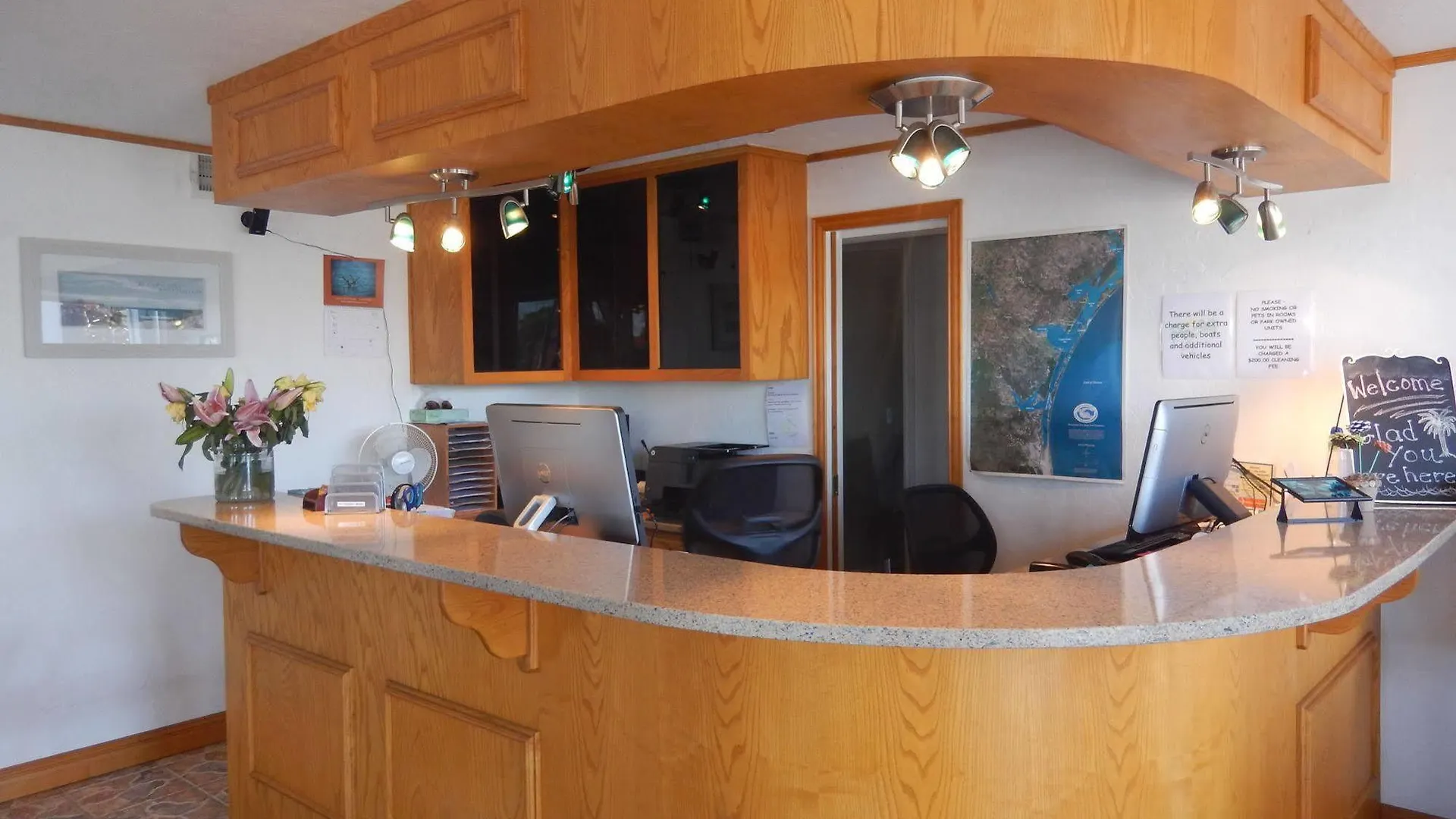 Tropic Island Motel