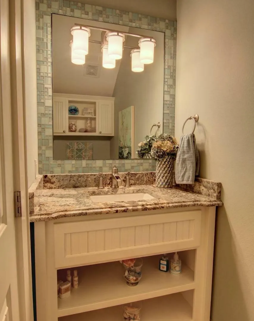 Cinnamon Shore- Lovey Dovey 145 Be * Port Aransas