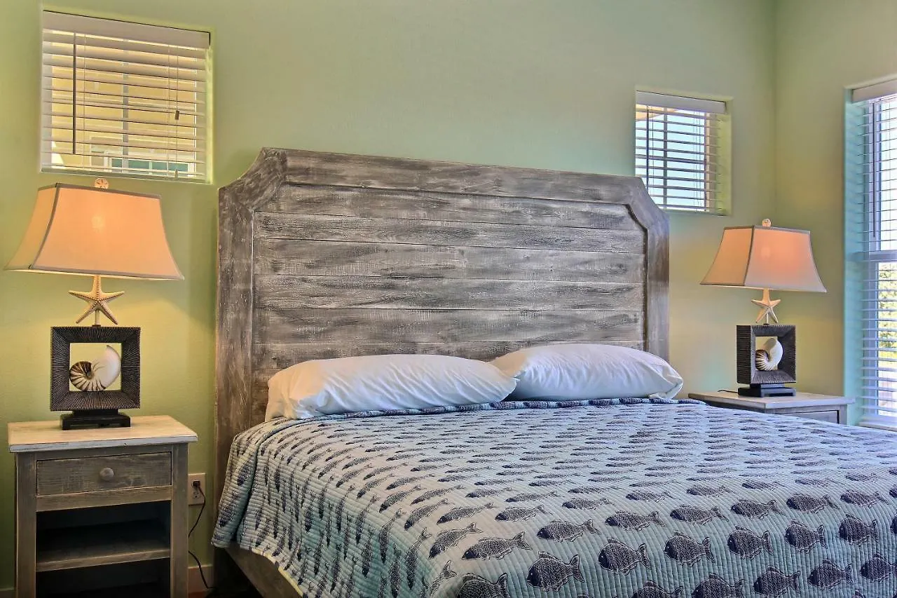 Gulfwaters Beachfront 101/102 *