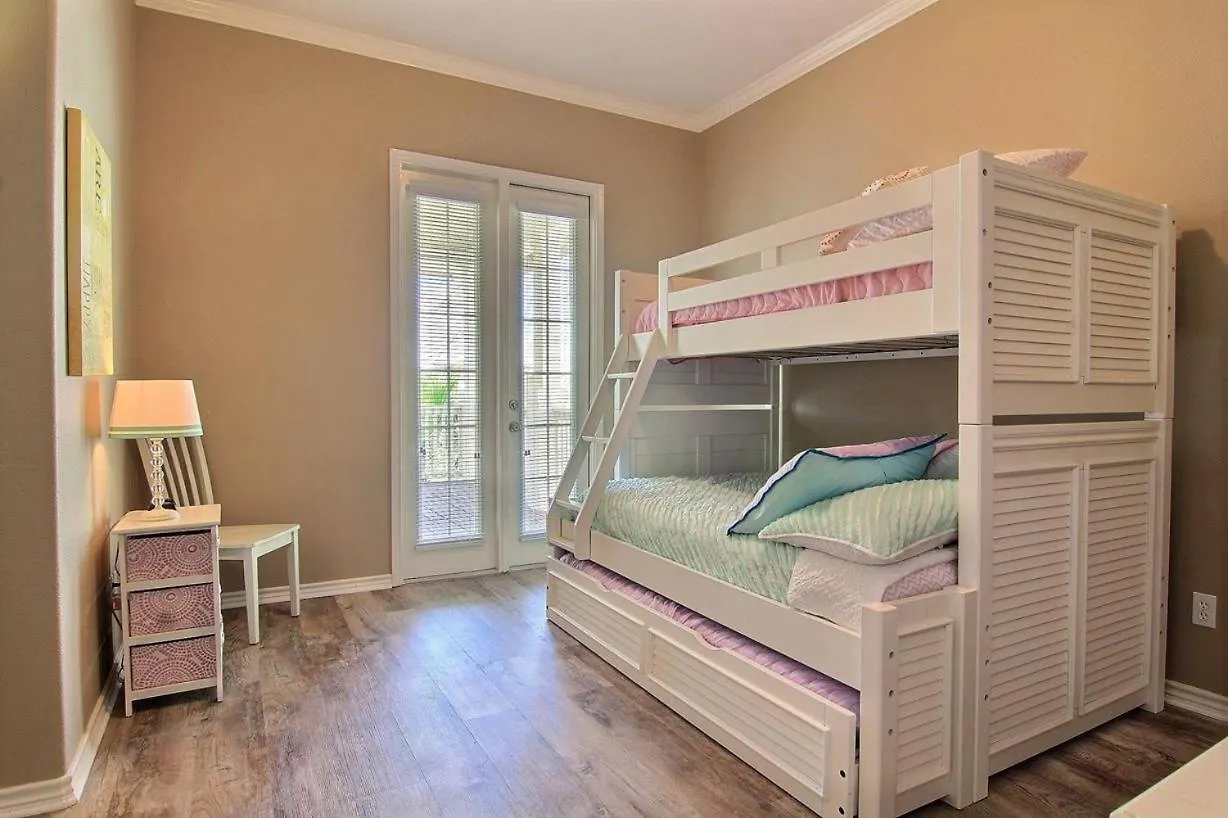 Cinnamon Shore- The Shack 116 St Holiday home *