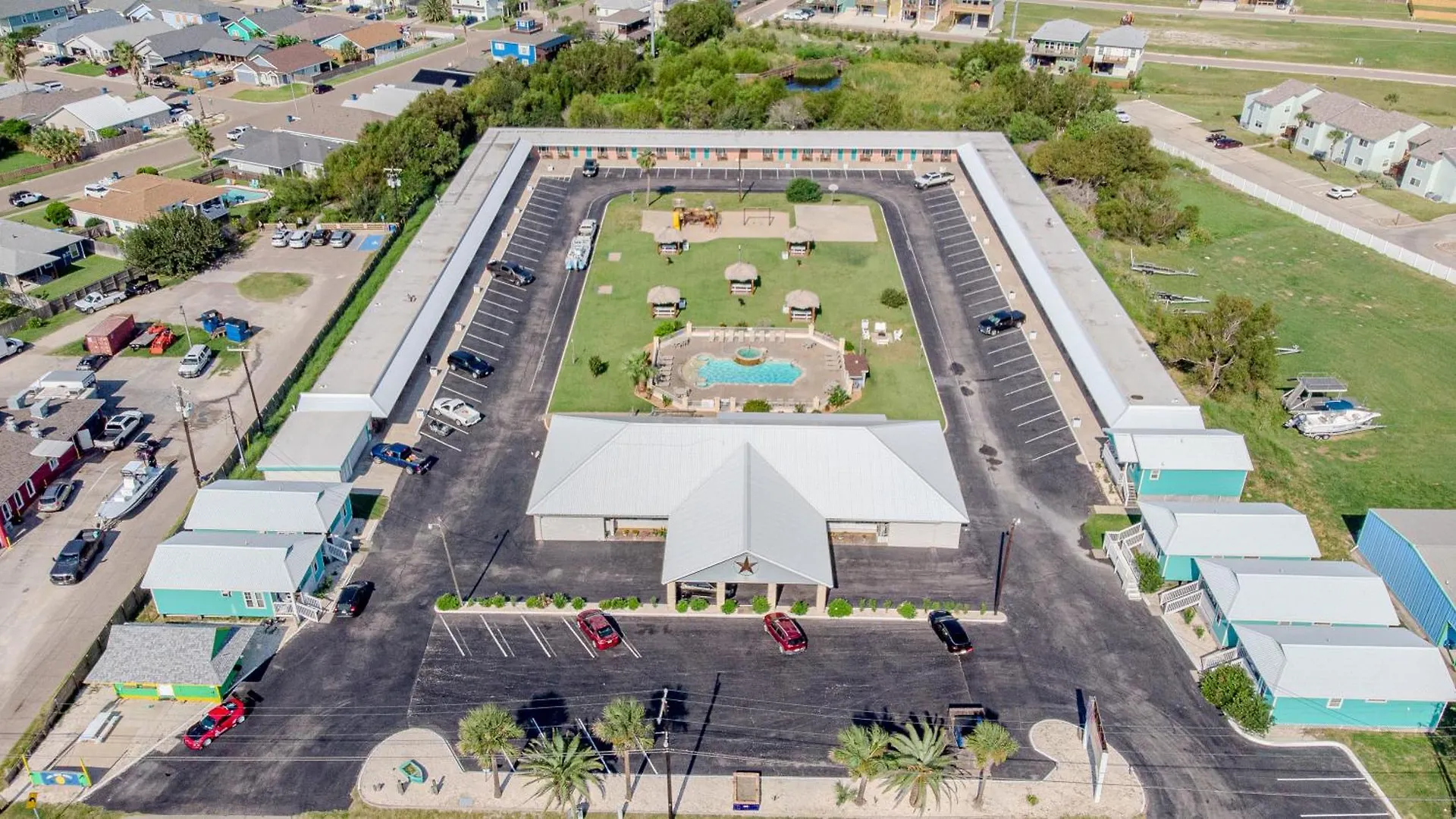 Motel Shark Reef & 3*