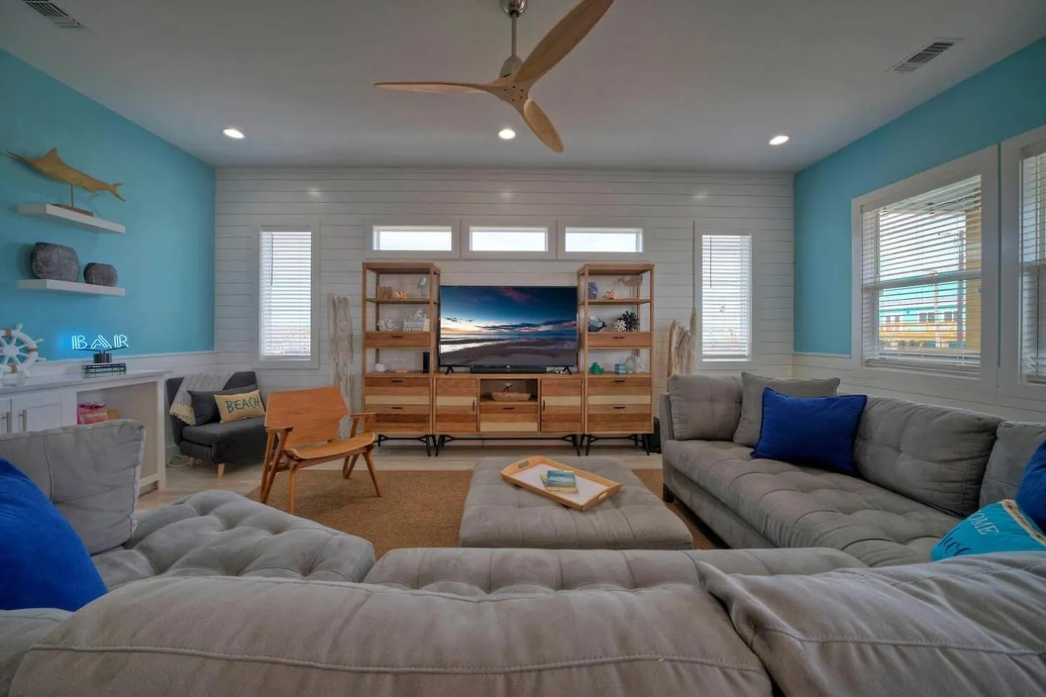 Sleeps 22 2 Homes Priv Pool Putting Bar Deck Prime Port A Location