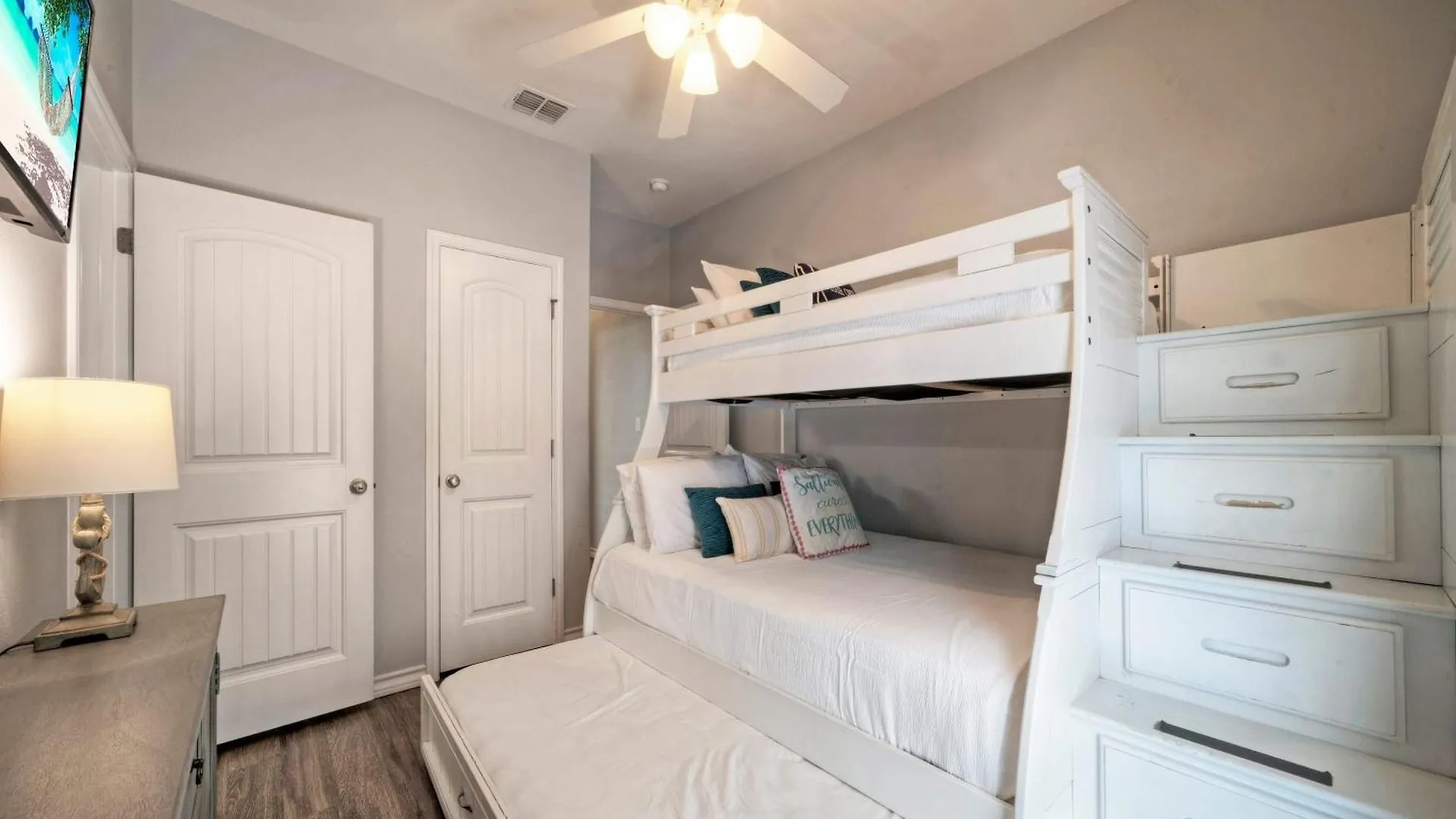 Sleeps 29 3 Homes Beachside Pool Walk To The بيت للعطل *