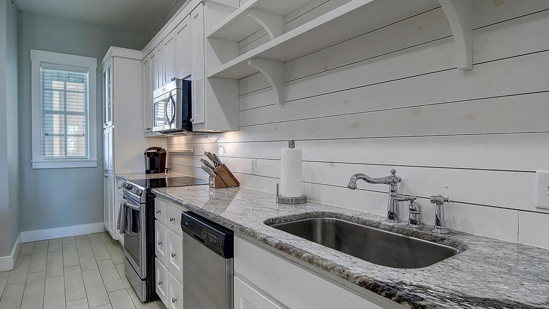 Point Tc 3303 Apartman